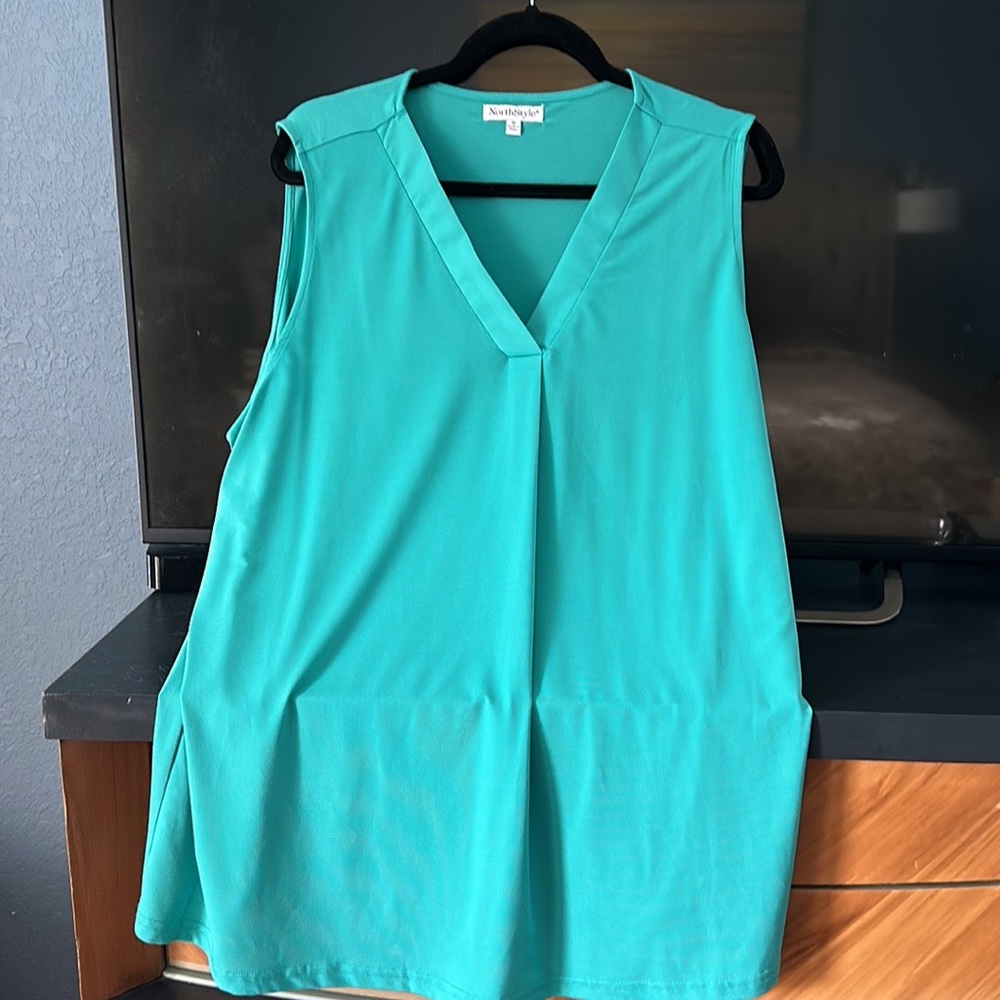 NorthStyle Dressy Tank